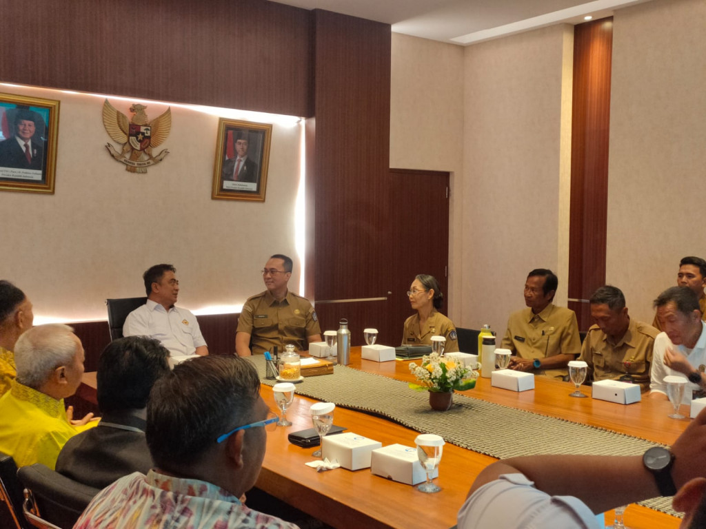 Penyerahan Hasil Audit Bantuan Partai Politik Tahun 2024